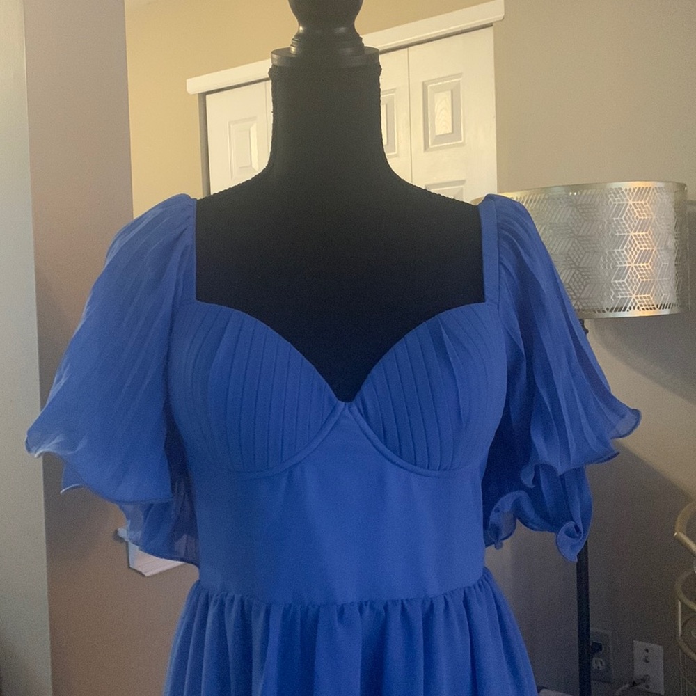 Powder blue dress with sweetheart neck 💙